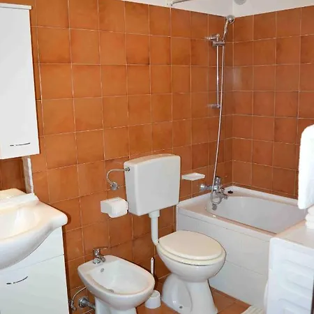 Apartamento With Parking Space Punat, Krk - 16307