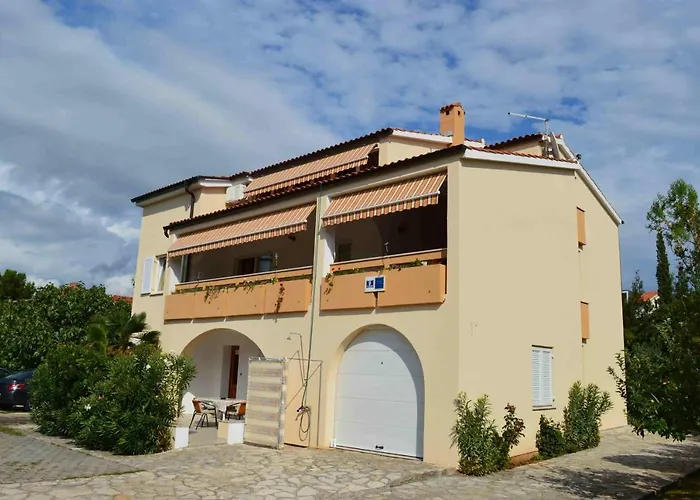 Apartamento With Parking Space Punat, Krk - 16307 *