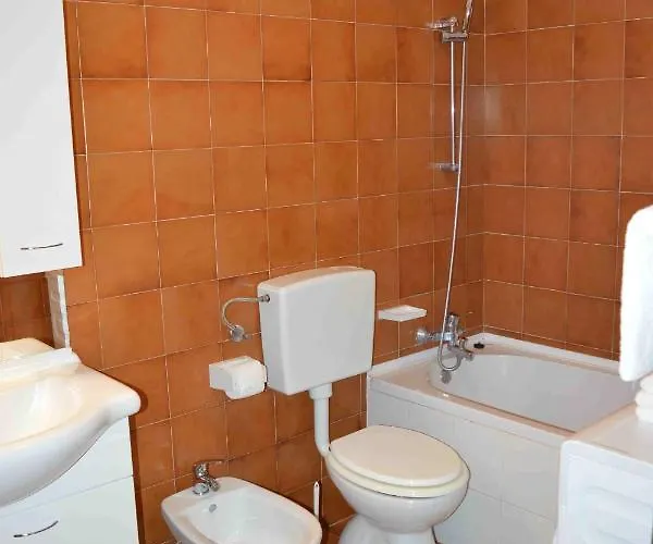 Apartamento With Parking Space Punat, Krk - 16307